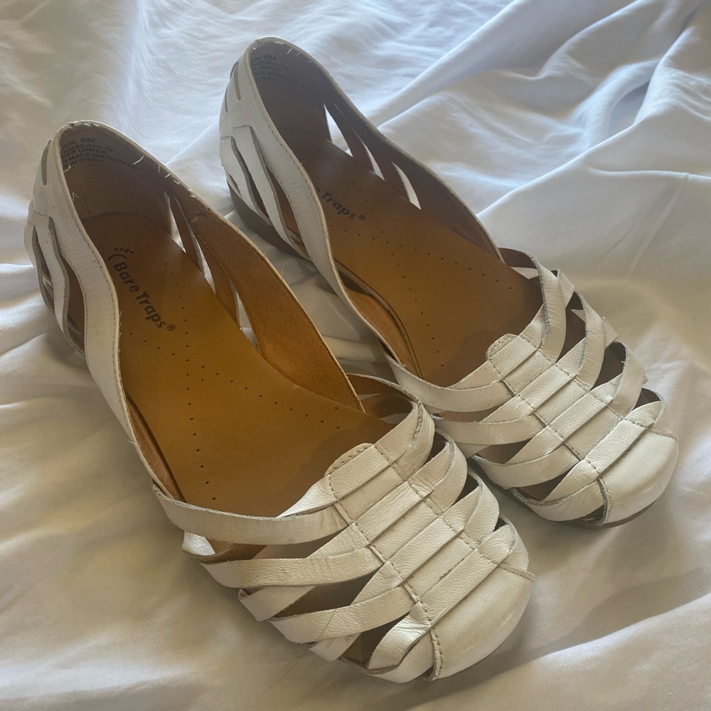 Women's White Leather Woven Elton Bare Traps Sandals 8M